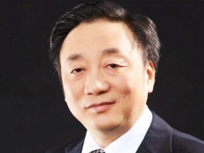 張勇：重慶市民辦教育協(xié)會理事，國務(wù)院政府津貼獲得者，中學(xué)物理研究員（正高級）