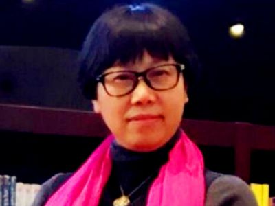 張家瓊：重慶第二師范學(xué)院學(xué)前教育學(xué)院院長、教授、教育學(xué)博士