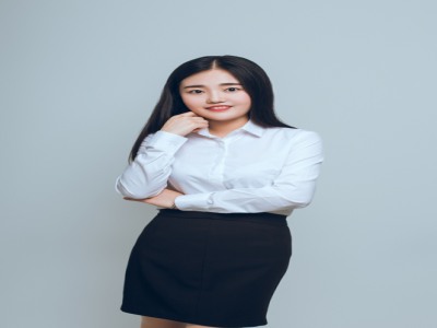 蔣娟：中學語文教師，貴州師范大學研究生，文學碩士，漢語言文字學專業(yè)，多次獲得專業(yè)獎學金，并在重要期刊上發(fā)表多篇文章