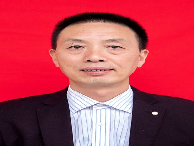 冉澤明：遠恒佳學校小學部副校長，高級教師，全國優(yōu)秀教師、全國新教育榜樣教師、重慶市骨干教師，榮獲重慶市美術優(yōu)質課一等獎