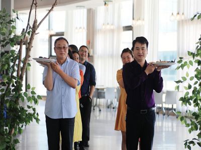 豪華的送餐隊(duì)伍，這絕對(duì)是個(gè)驚喜！